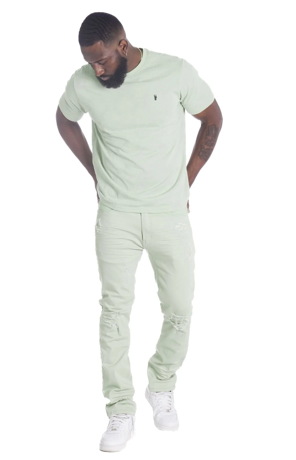 M335 Makobi Caspar Embossed Tee - Image 30