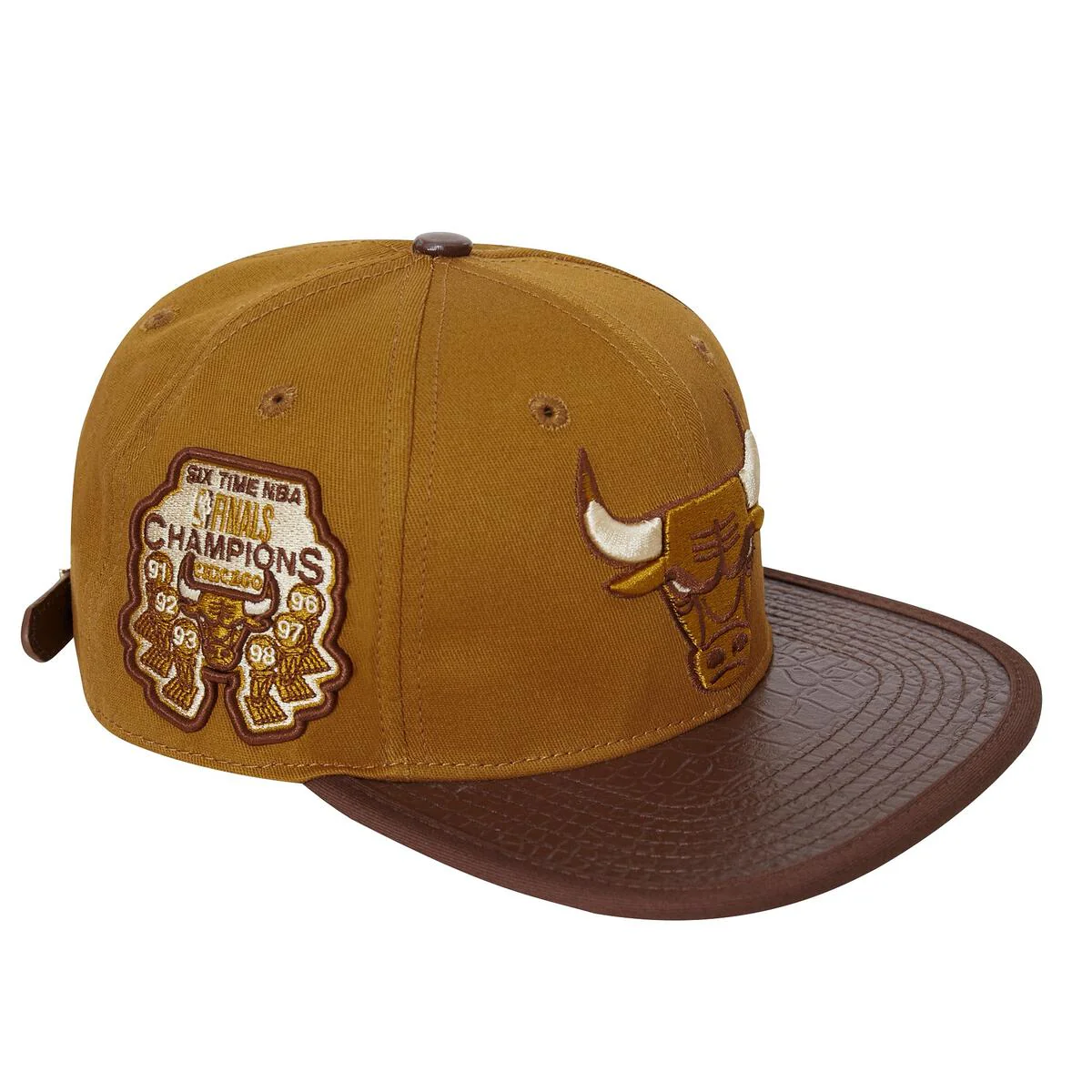 Pro Standard - Chicago Bulls Gator Visor Strapback Hat - Image 12