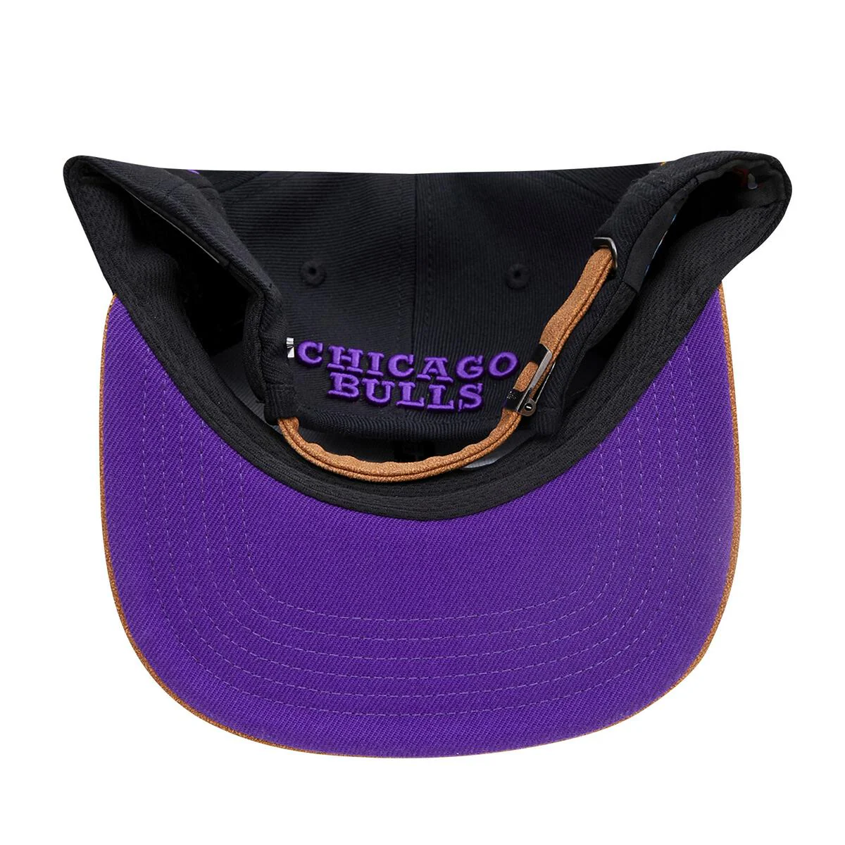 Pro Standard - Chicago Bulls Two Tone Leather Brim Snapback Hat - Image 8